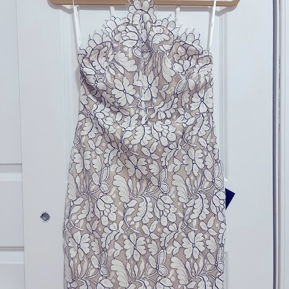 Halter dress - Picture 2 of 4